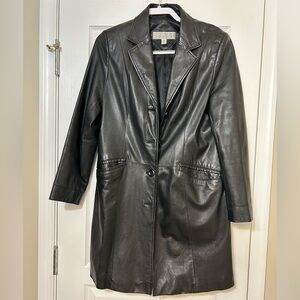 Valerie Stevens Women’s Genuine Lambskin Leather mid Length coat Size Medium.